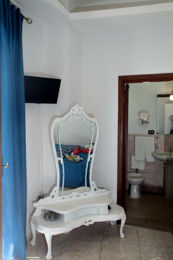 Zo. Ne. Baroque B&B Lecce Exteriör bild